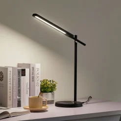 Lindby Valtorin LED-skrivebordslampe, sort