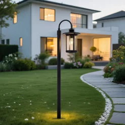 Lindby vejlampe Zayn, sort, glas, højde 109 cm, IP65
