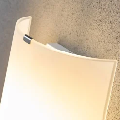 Lindby væglampe Phil, hvid, glas, højde 21 cm