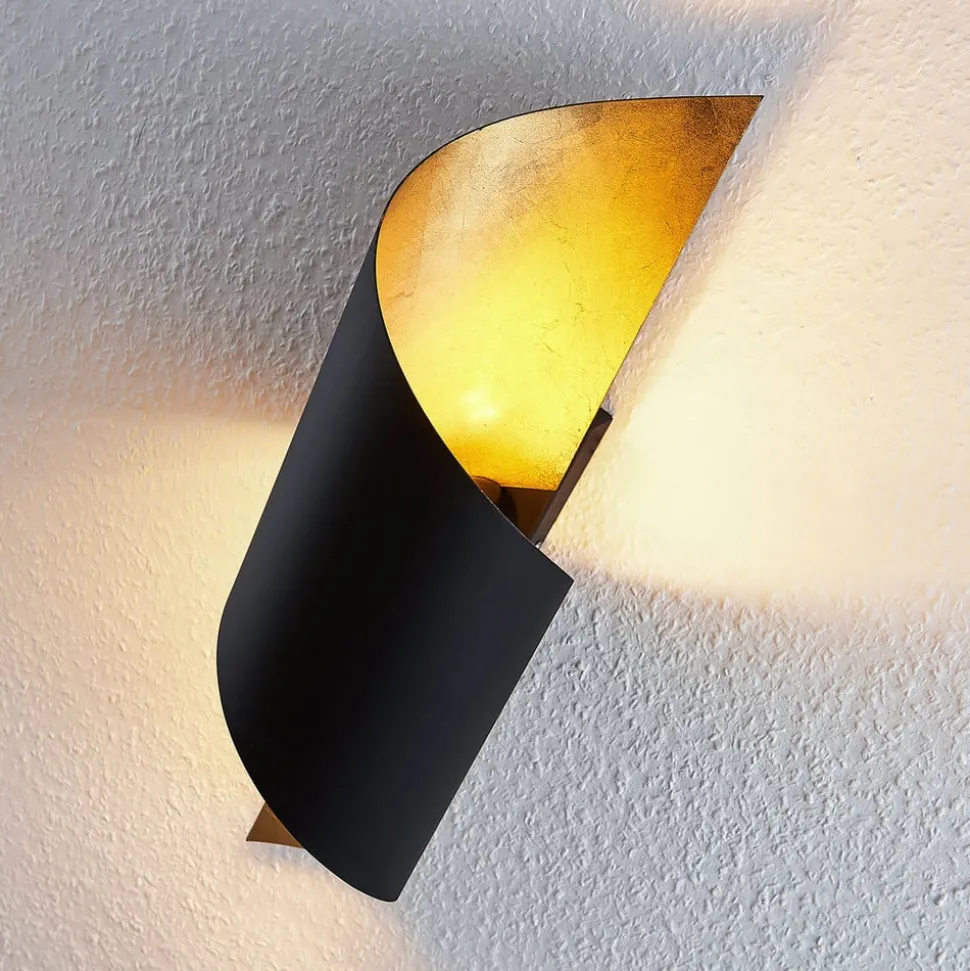 Lindby væglampe Vanni, sort/guld, metal, højde 57 cm