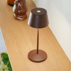 LOOM DESIGN LED genopladelig bordlampe Modi Micro, IP65, corten