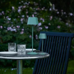 LOOM DESIGN LED genopladelig bordlampe Modi Micro, IP65 grøn-grå