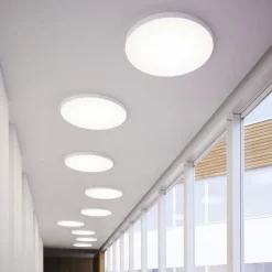 LOOM DESIGN LED-loftlampe Lucia, hvid, Ø 45 cm aluminium