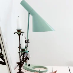 Louis Poulsen AJ - designer bordlampe, petrol