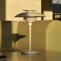 Louis Poulsen LED-bordlampe PH 80, opal hvid, IP44