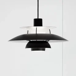 Louis Poulsen PH 5 hængelampe, monokrom sort