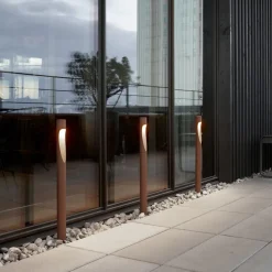 Louis Poulsen vejlampe Flindt, 930, corten 70 cm base 24 V