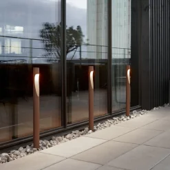 Louis Poulsen vejlampe Flindt, 927, corten 70 cm base 24 V