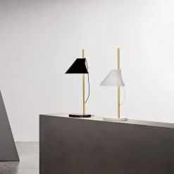 Louis Poulsen Yuh Brass marmor-bordlampe, sort