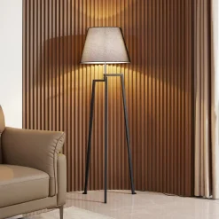 Lucande gulvlampe Amona, sort, tekstil, 150 cm, trefod