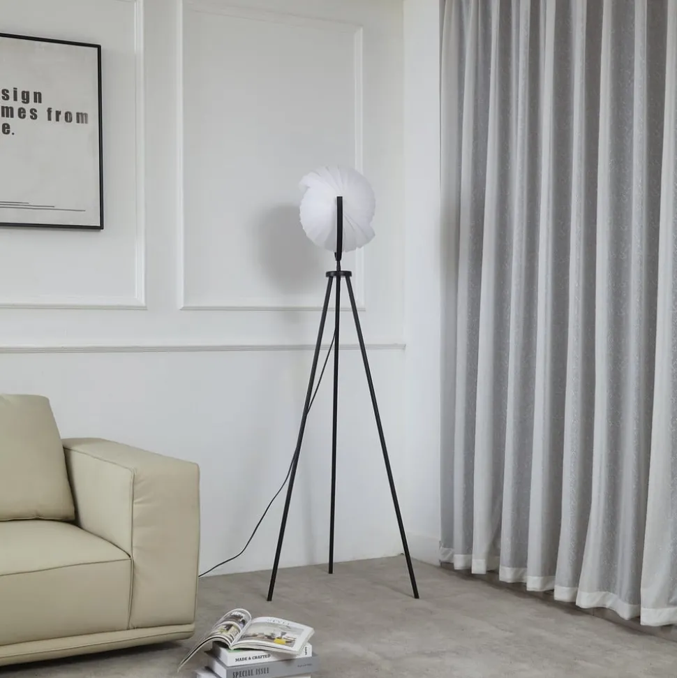 Lucande Helva gulvlampe, 150 cm, hvid/sort, drejelig
