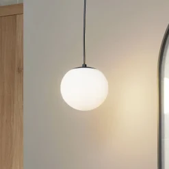 Lucande hængelampe Bidolo, sort, glas, Ø 15 cm, IP44
