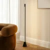 Lucande LED-gulvlampe Linija, sort, højde 110 cm, sensor