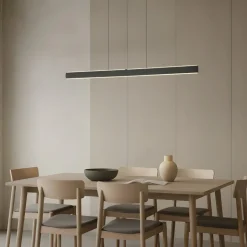 Lucande LED-hængelampe Arvon, sort, 117 cm, dæmpbar, CCT