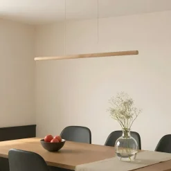 Lucande LED-hængelampe Maruta, træ, bjælke, 120 cm, 3000K