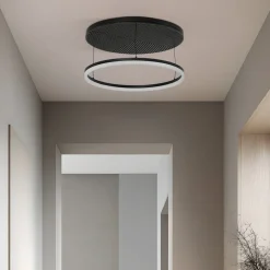 Lucande LED-loftlampe Orven, sort/træ, Ø50 cm, dæmpbar