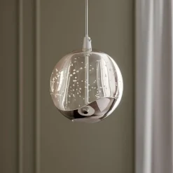 Lucande LED-pendellampe Hayley, Ø 9 cm, kromfarvet, glas