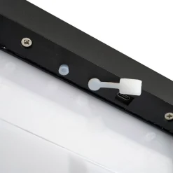 Lucande LED-solcellebordlampe Tilena, kantet, sort, dæmpbar