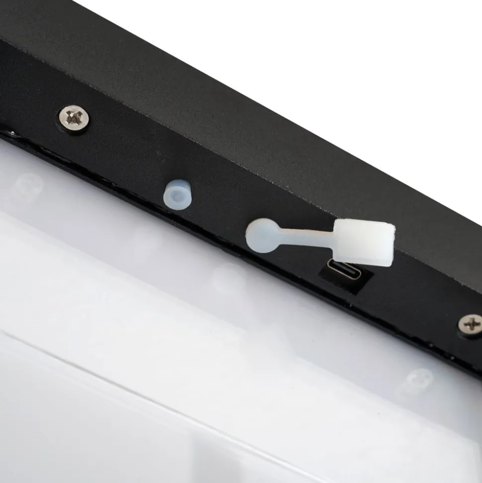 Lucande LED-solcellebordlampe Tilena, kantet, sort, dæmpbar