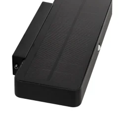 Lucande LED-solcelle-væglampe Tavon, kantet, sort, sensor