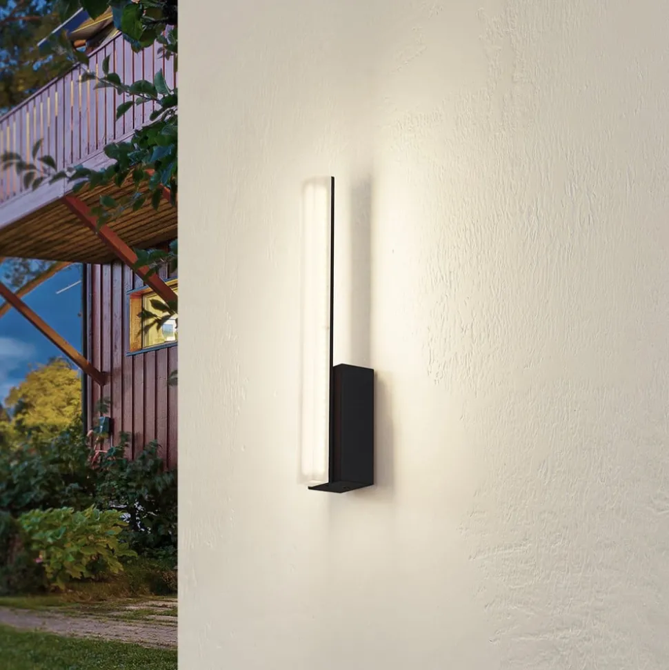 Lucande LED-væglampe Lisana, lodret, IP44