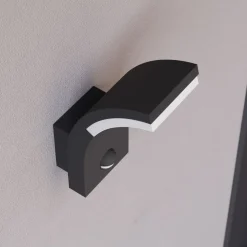 Lucande LED-væglampe Timm, sensor, 20cm, antracit, IP54