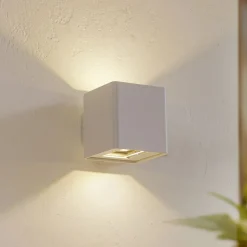 Lucande udendørs LED-væglampe Aaron, hvid, IP54, op/ned