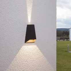Lucande udendørs LED-væglampe Jendrik, højde 17 cm, antracit