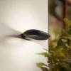 Lucande udendørs LED-væglampe LOOP, sort, IP44, metal