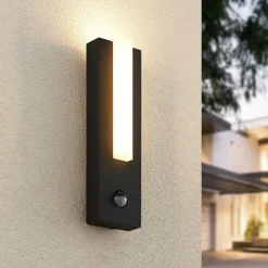 Lucande udendørs LED-væglampe Virgalia, bevægelsessensor, IP54