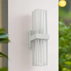 Lucande udendørs væglampe Chandan, 42 cm, hvid, metal, IP54