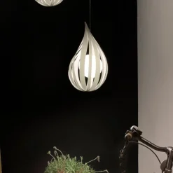 LZF Raindrop medium hængelampe, elfenben