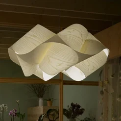 LZF Swirl pendellampe sort kabel Ø 54cm elfenben