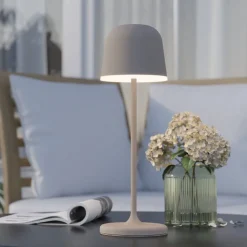 Mannera LED-bordlampe med batteri, sand