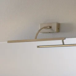 Matisse LED-væglampe, bredde 45 cm, sølv