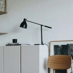 MAULfinja bordlampe, sort, metal, justerbar