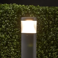 Milou - LED-sokkellampe i aluminium