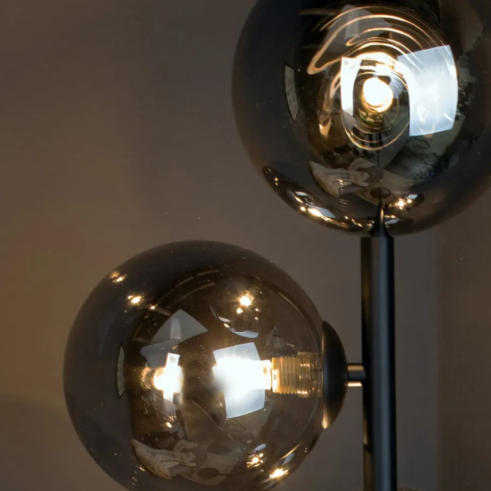 Neptun gulvlampe med røgglaskugler, sort