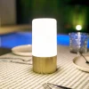 Newgarden LED-bordlampe Maia messingfarvet IP54 RGBW