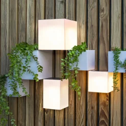 Newgarden Wally LED-solcellelampe til vægmontering, 12 x 12 cm