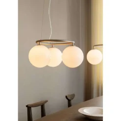 Nuura lysekrone Miira 3 Circular, Ø 54 cm, messing/opal