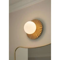 Nuura væglampe Liila Muuse, Ø 20 cm, IP44, guld/opal