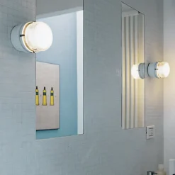Oluce Fresnel - Væglampe med glaslinse IP44, grå
