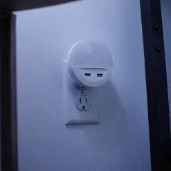 OSRAM LED-stikkontaktnattelys LUNETTA USB, hvid, Ø 9 cm