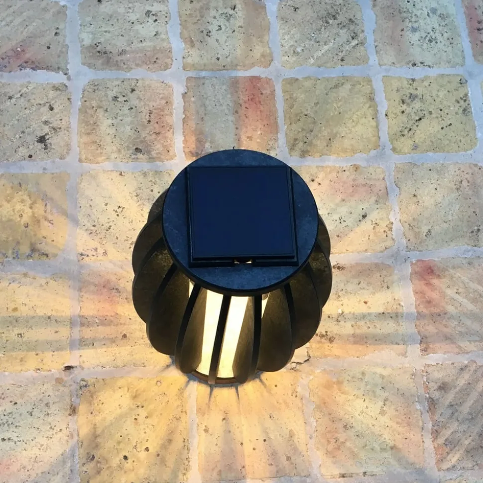 Pastek LED-solcellelampe af teaktræ med sensor
