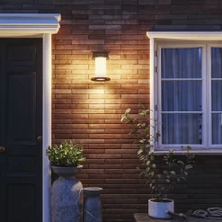 Philips LED-udendørs væglampe Juda UE, sensor, IP44