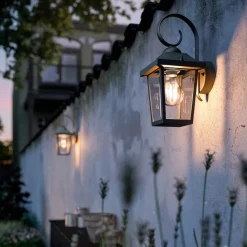Philips myGarden Buzzard udendørs væglampe sort