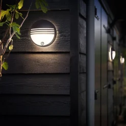 Philips Yarrow LED-væglampe, bevægelsessensor