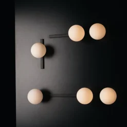Pluto væglampe, 2 lyskilder, sort/hvid, afbryder