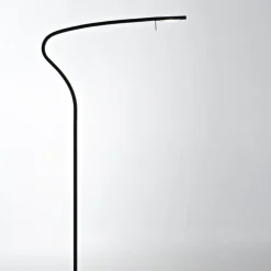 Prandina Paraph F3 dimm LED-gulvlampe, sort
